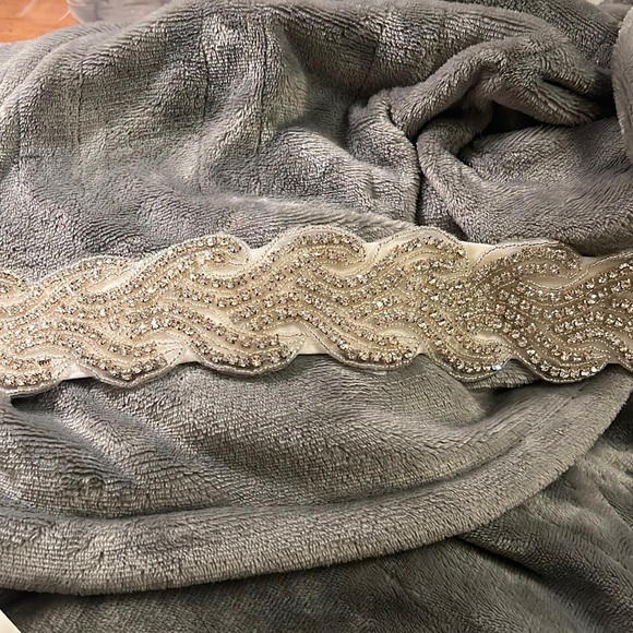 Gorgeous Satin Beaded Bridal Belt - Picture 1 of 8